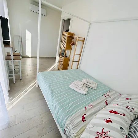 Casa Sbollazza Con Parcheggio E Vicino Al Parco Quarto em Acomodações Particulares Sestri Levante